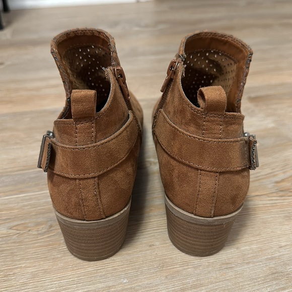 Women’s Universal Thread boots - Picture 5 of 9